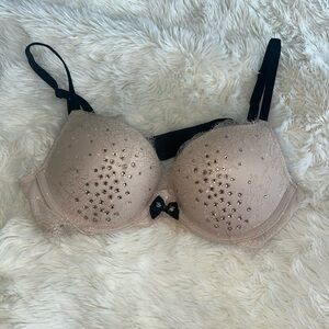 Victoria's Secret Beige Lace Bra with Black Accents